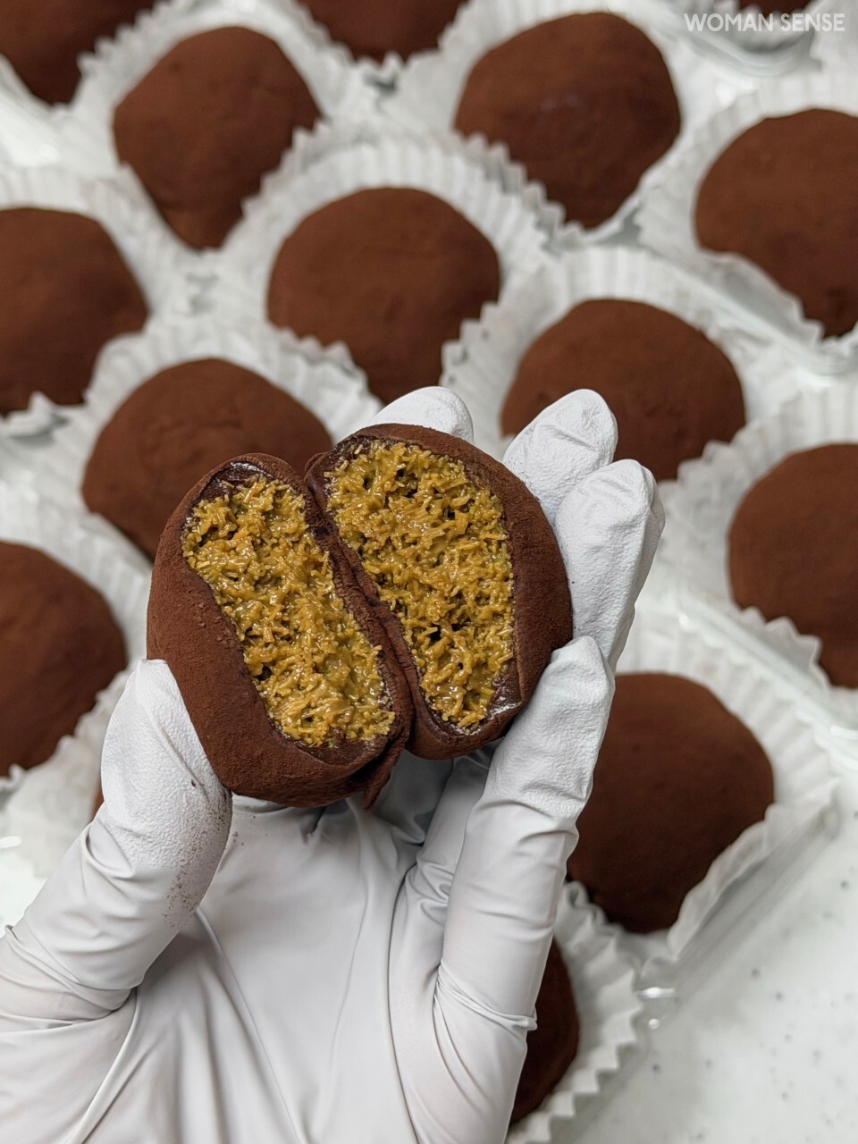 여기가 요즘 디저트 판을 흔드는 '두쫀쿠' 맛집입니다 < LIFESTYLE < 기사본문 - 우먼센스